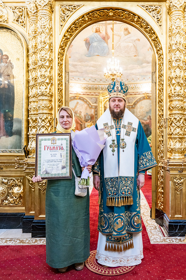 Божественная литургия и вечерня с чтением коленопреклонных молитв в Троицком кафедральном соборе Подольска